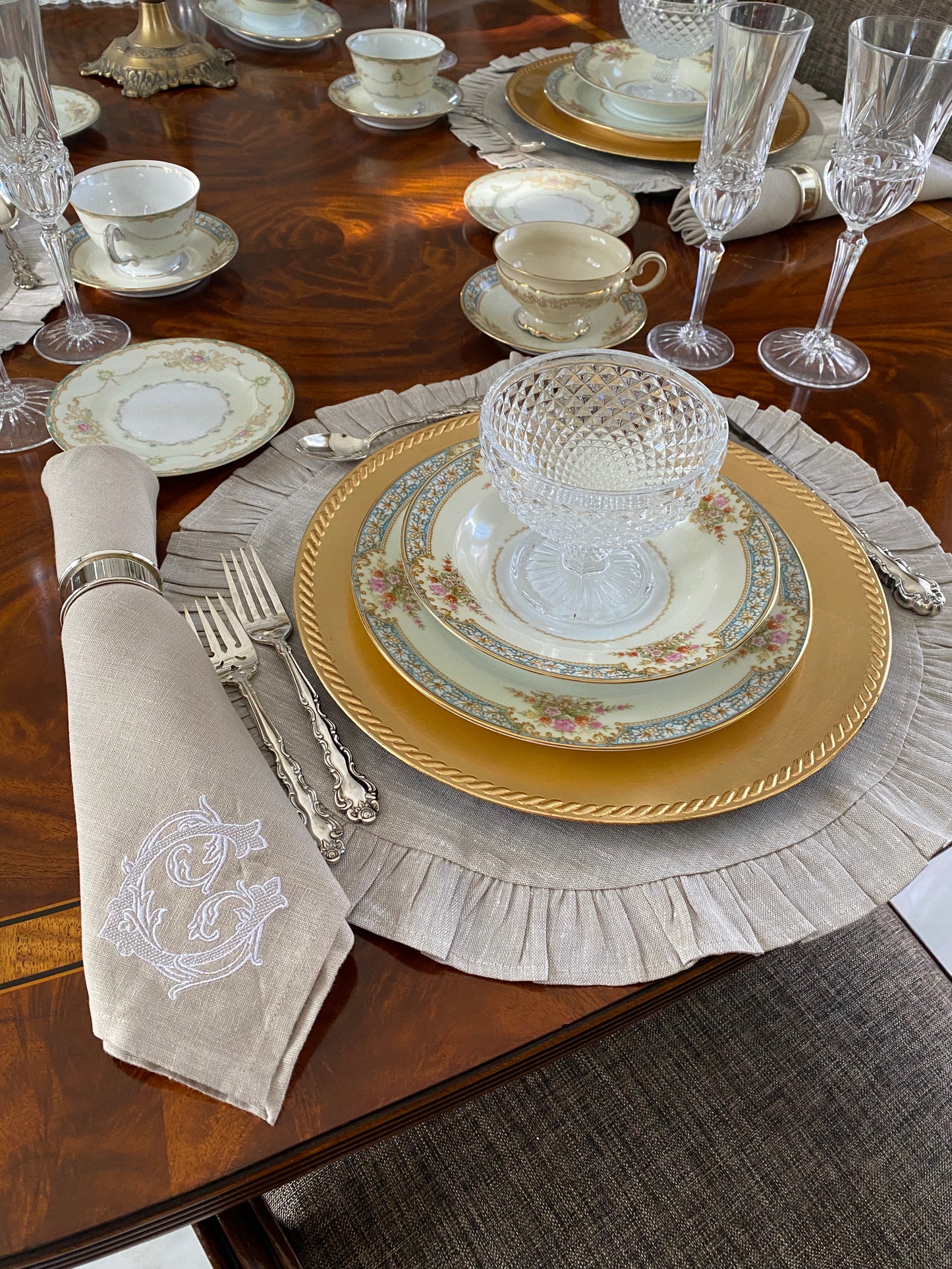 Flax Round Ruffle Linen Placemat
