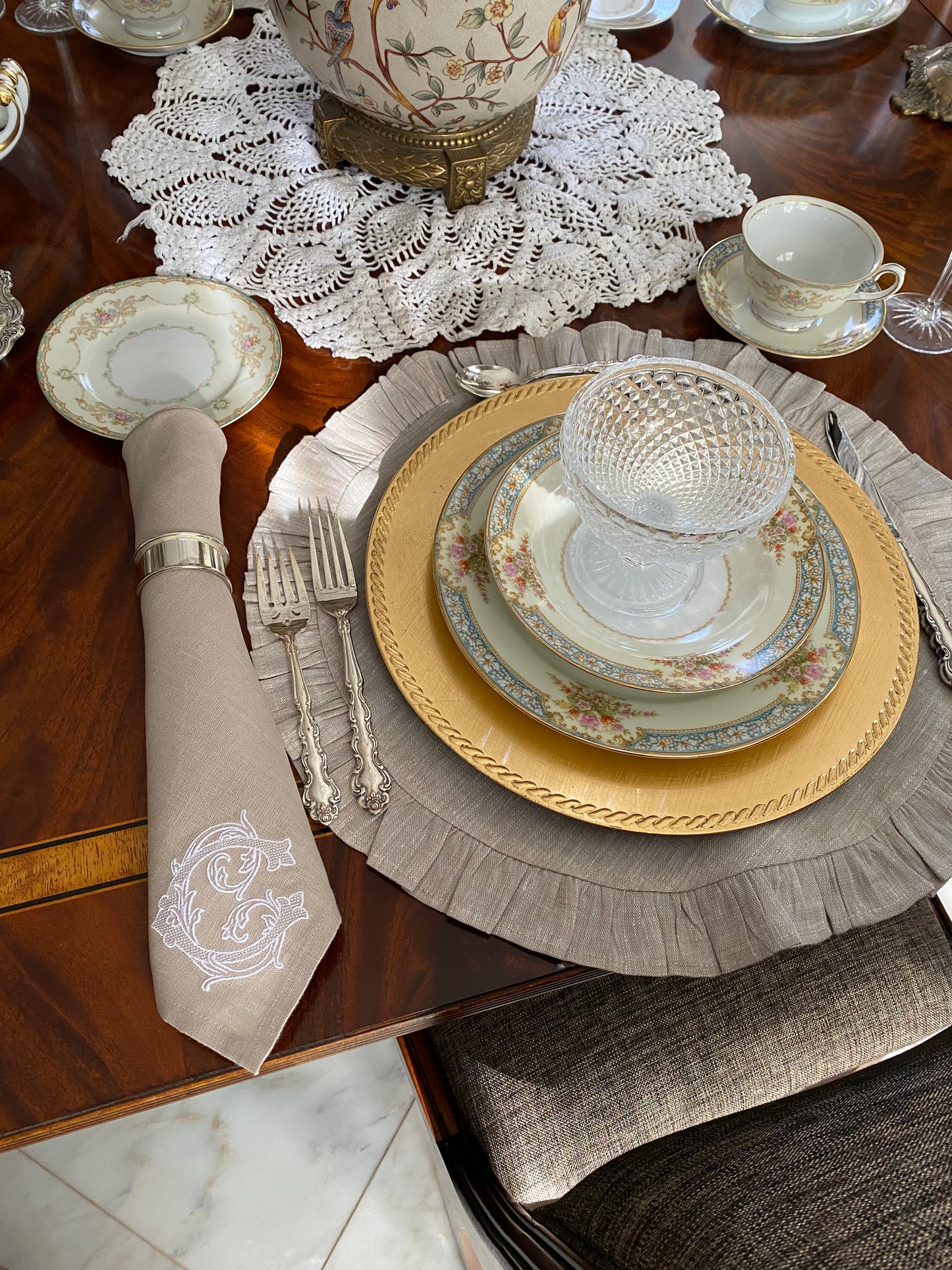 Flax Round Ruffle Linen Placemat