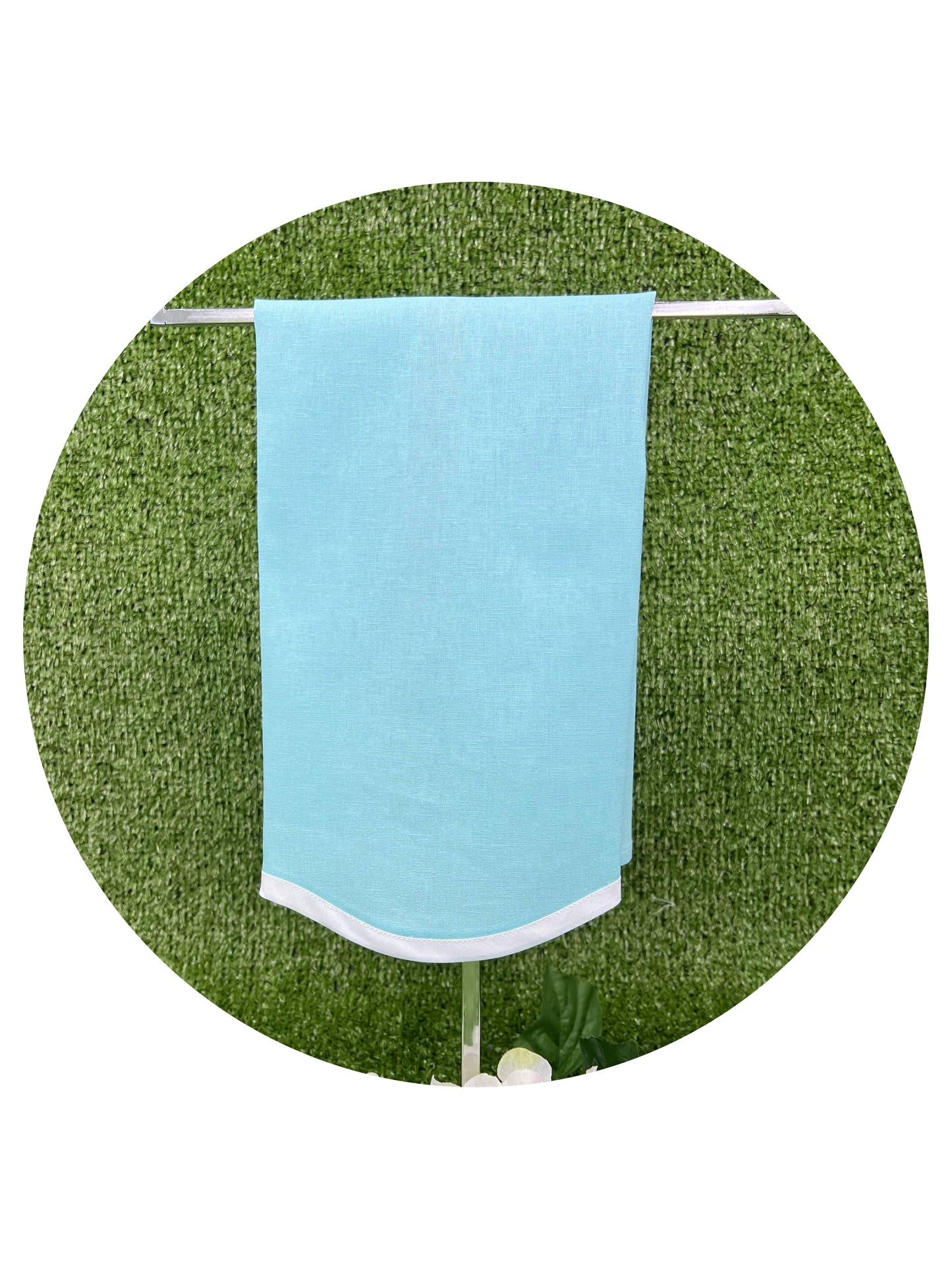 Scallop Linen Blend Guest Towel With White Trim